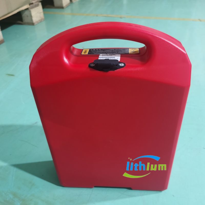 Zwarte elektrische vorklift lithium-ionbatterij met een capaciteit van 30Ah Spanning 24V